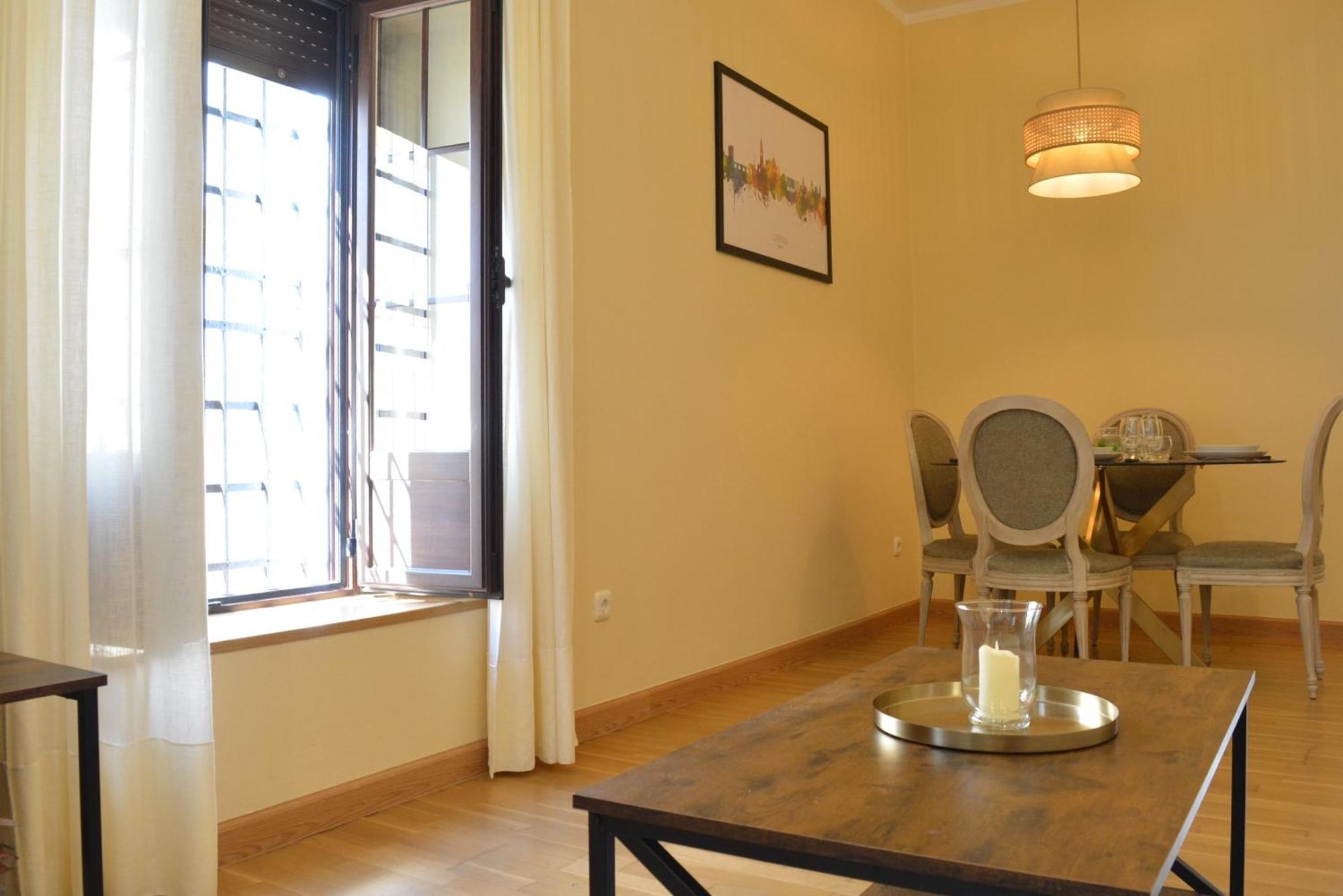 Apartamento Puerta De Cordoba- Exterior Con Balcones Exterior photo